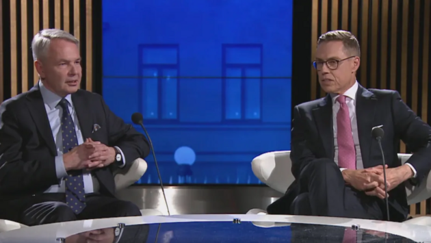 Хаависто слева, Стубб справа