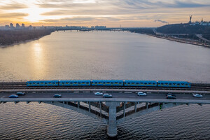 В разі аварійності мосту Метро в Києві піде мова про фактичне будівництво нового – експерт