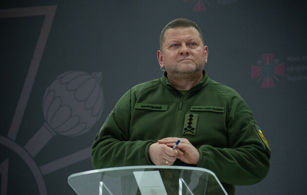 Ucrânia informou os Estados Unidos sobre a decisão de demitir Zaluzhny - WP
