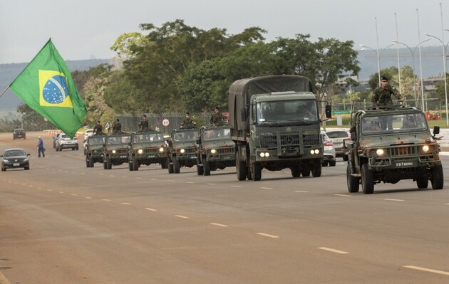 Военные Бразилии укрепляют границу с Венесуэлой и Гайаной