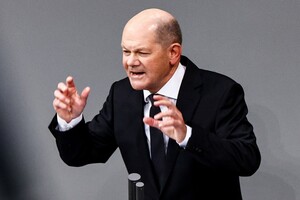 Шольц перед поездкой в Штаты назвал, что является «реальной опасностью»