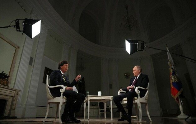 Карлсон не поставив Путіну насправді гострих питань: ЦСК спростовує фейки Путіна в інтерв’ю