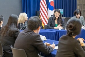 Спеціальний представник США з питань Північної Кореї відвідає Токіо та Сеул