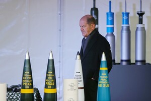 Шольц на закладке нового завода по производству снарядов заверил оборонные компании, что деньги будут