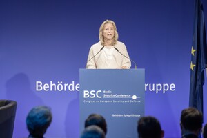 Военная помощь Украине должна быть безгранична – министр обороны Нидерландов