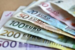 93% жителів найбагатшої країни Європи висловились щодо майбутнього готівки 