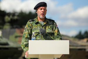Адмирал Бауэр обвинил Запад в чрезмерном оптимизме по поводу войны в Украине в прошлом году