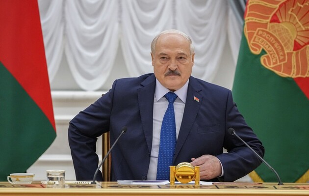 Лукашенко знову пригрозив ворогам та згадав про ядерну зброю  