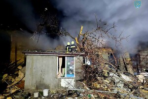 Під час атаки дронів в Одесі загинуло три людини, у місті спалахнула пожежа