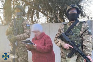 Задержали информаторку РФ, которую завербовал ее сын – боевик 