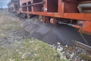 Посольство Украины в Польше направило ноту из-за повреждений железнодорожных вагонов с рапсом