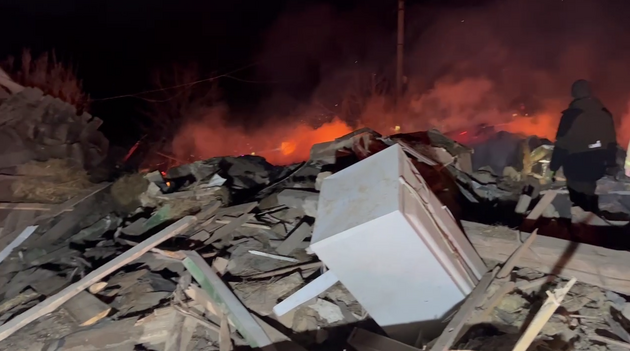 Россияне ударили авиацией по Сумщине, под завалами ищут семью
