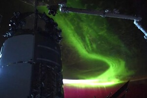 Астронавтка МКС зробила вражаючий знімок полярного сяйва