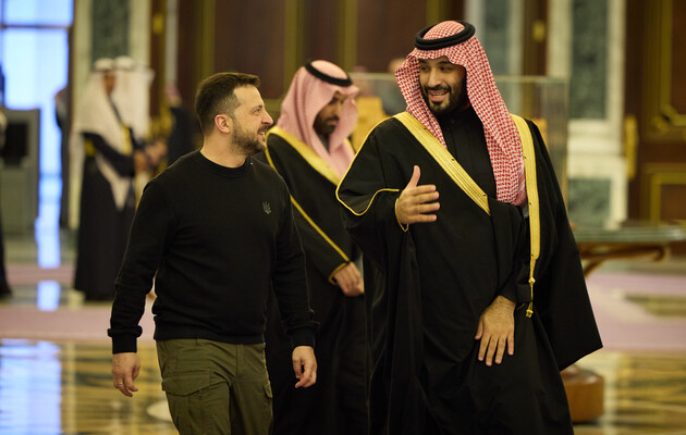 Зеленский рассказал, о чем говорил с наследным принцем Саудовской Аравии