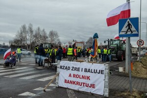 Блокада українського експорту: близько 2200 вантажівок стоять в черзі на кордоні з Польщею