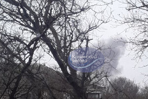 В Крыму днем раздались взрывы, зафиксировано несколько пожаров