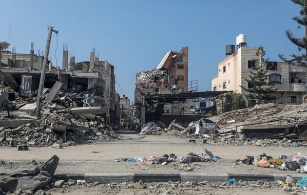 США осуществили первое воздушное десантирование гуманитарной помощи в Газу