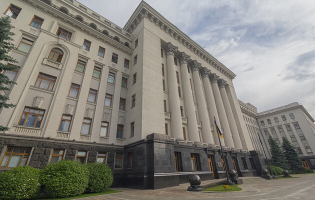 На загранкомандировки чиновников ОП за год потратили 5,3 млн грн – депутат