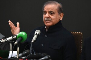 В Пакистане новосформированный парламент поддержал назначение премьера — Reuters