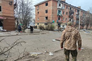 Российские войска массированно нанесли удары по городу в Донецкой области: 16 раненых