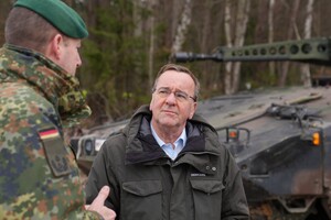 Міністр оборони ФРН прокоментував розмову військових Бундесверу про знесення Кримського мосту