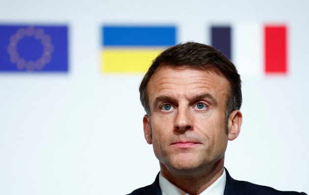 Макрон: Франція не відправлятиме своїх військових в Україну в найближчому майбутньому 