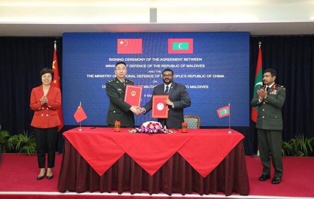 Китай надає Мальдівам безкоштовну військову допомогу – після вимоги вивести війська Індії
