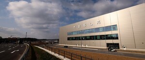 Левые активисты взяли на себя ответственность за поджог завода Tesla в Берлине
