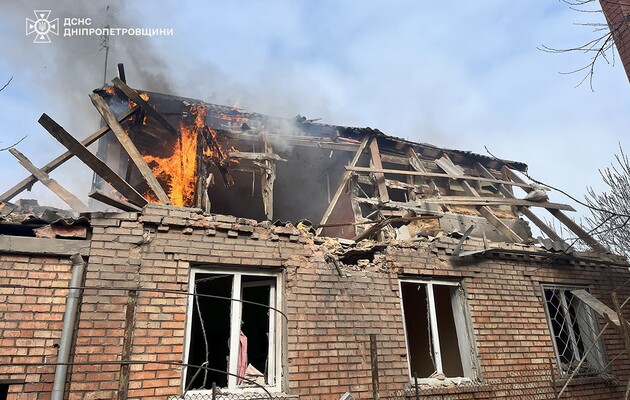 РФ атаковала жилой дом в Днепропетровской области: есть пострадала