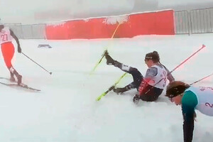 В России произошел массовый снежный завал лыжниц