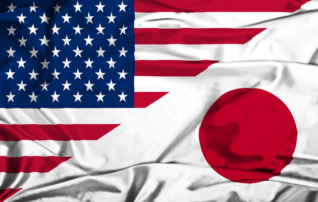 США и Япония обдумывают оборонное сотрудничество в целях помощи Украине — Bloomberg