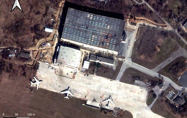 Пошкоджені ангари авіазаводу в Таганрозі