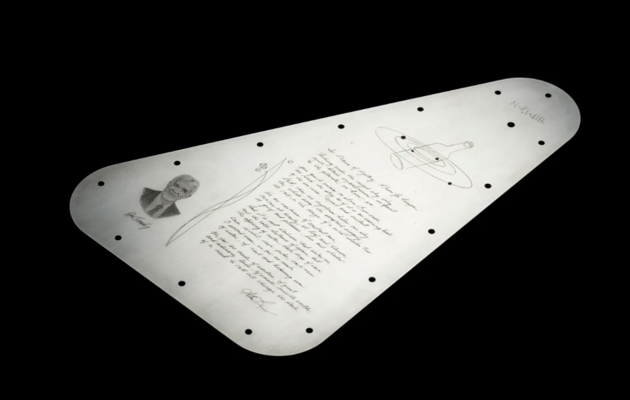 NASA показало дизайн таблички для потенційних інопланетян, яку відправлять до супутника Юпітера