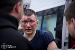 РФ вдарила по цивільній інфраструктурі Одеси. Загинули 8 людей, є багато постраждалих