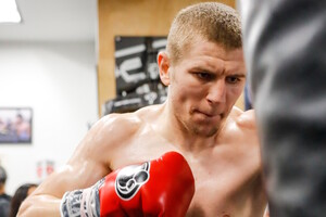 Бій українського боксера за звання чемпіона світу скасовано