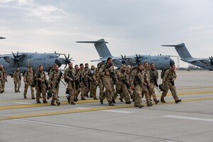 Солдати армій Європи продовжують залишати службу саме тоді, коли вони потрібні НАТО — Politico