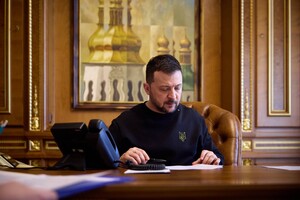 Зеленский обсудил с главой правительства Греции усиление ПВО Украины