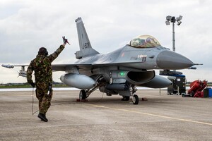 Росіяни готуються до появи в України літаків F-16 — адмірал НАТО