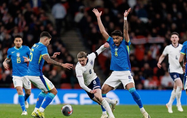 Товарищеские матчи: Бразилия обыграла Англию, Германия справилась с Францией