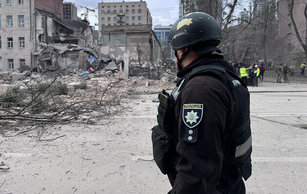 Удар по Киеву баллистикой: в КГВА сообщили детали пострадавших