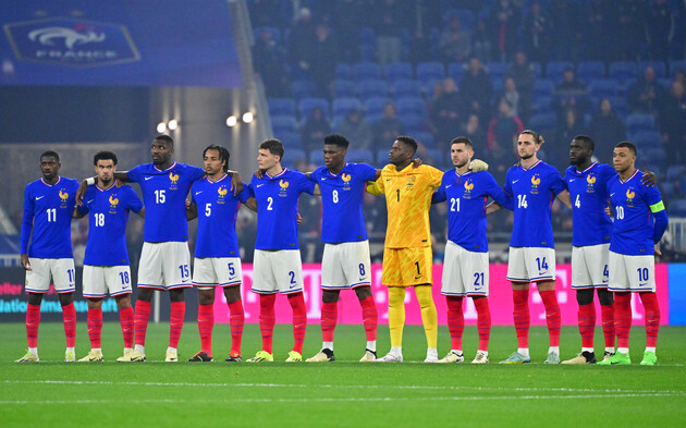 Футбольний матч у Франції розпочнеться з хвилини мовчання у пам'ять про жертв теракту в 