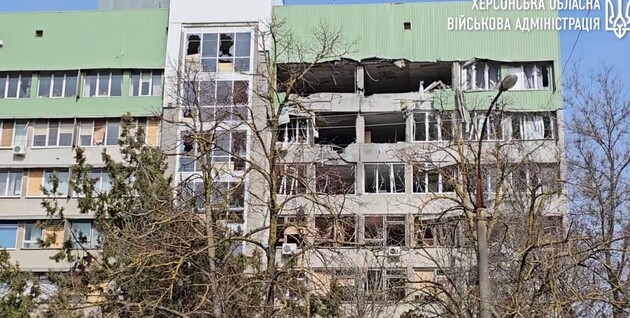 В Херсонской области россияне попали в газопроводы, сотовую вышку и многоэтажки, есть погибшие и раненые - ОВА