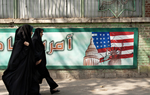 Іран може спровокувати війну зі США та Ізраїлем, завдавши удар у відповідь за зруйноване диппредставництво –  FT