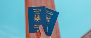 Закордонний паспорт: як його оформити українцям у Європі