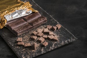 В Киеве трое детей отравились шоколадом с гуманитарки