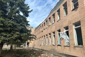 Росіяни зруйнували будівлю 