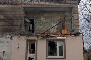 Війська РФ скинули з дрона вибухівку на місто в Херсонській області: двоє постраждалих