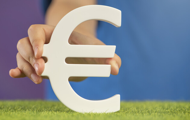 Квітневий курс євро та долара показує динаміку – яка валюта набирає ціни