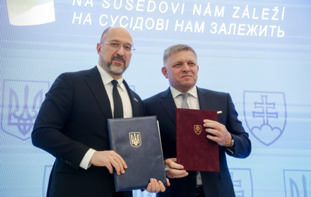 Словаччина допоможе Україні з технікою для розмінування