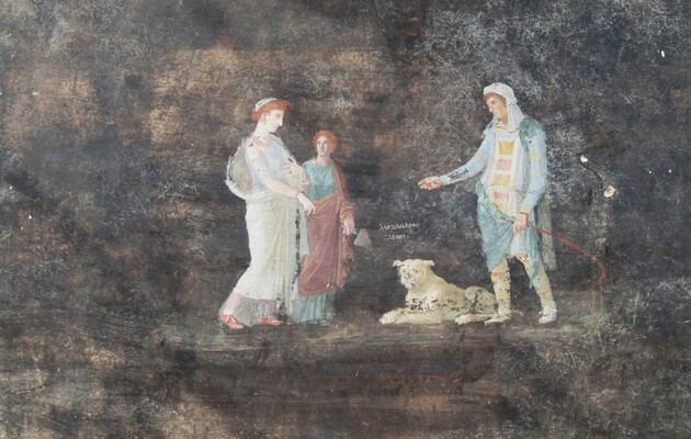 С Еленой Прекрасной, Парисом и Аполлоном: в Помпеях нашли зал с древними фресками